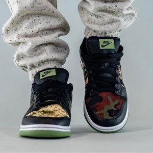 Nike crazy camo dunk lows size M8 or W9.5